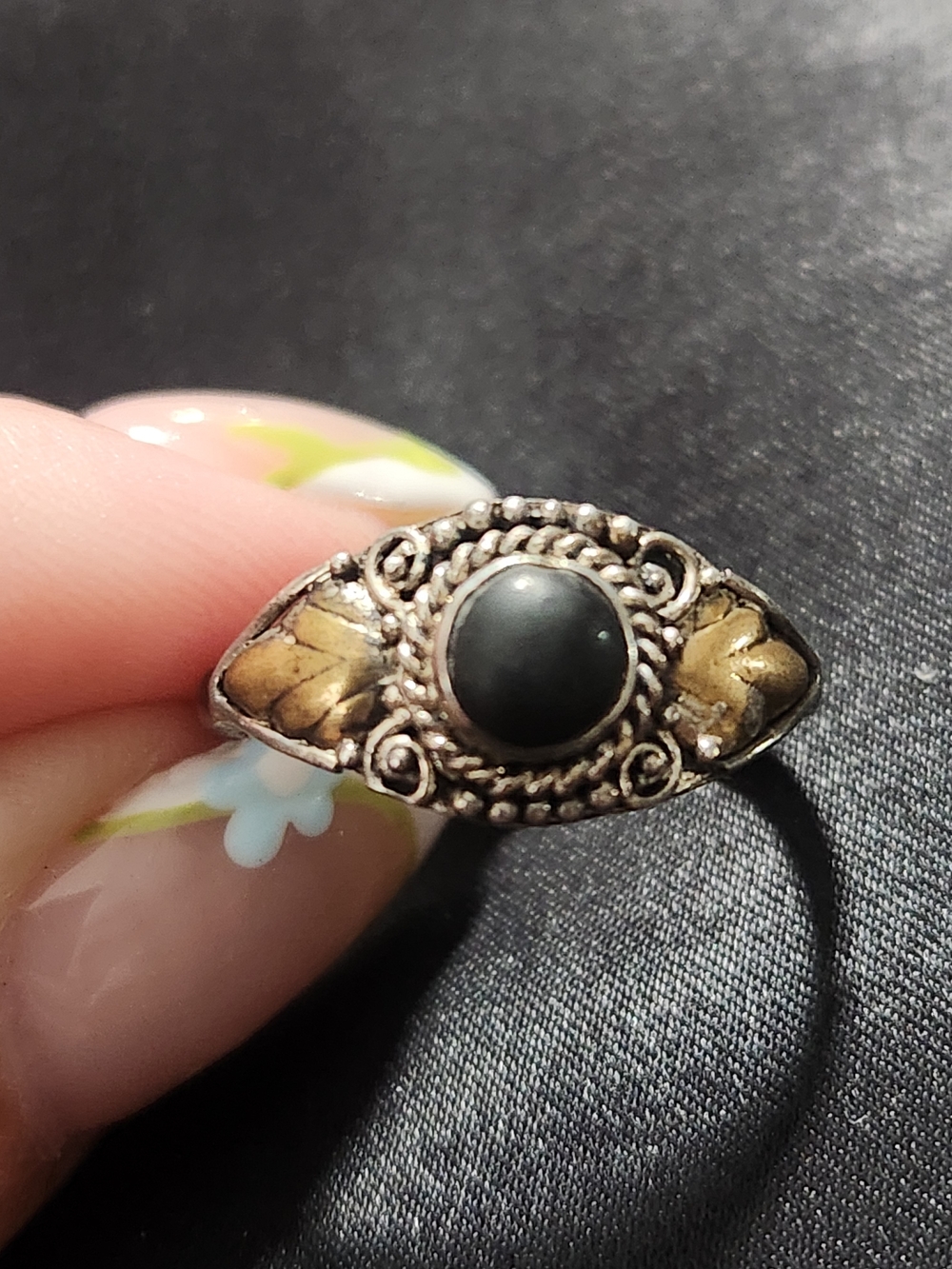 Vintage Onyx Stone 925 Silver Ring with Brass Leaf Accents Sz 6